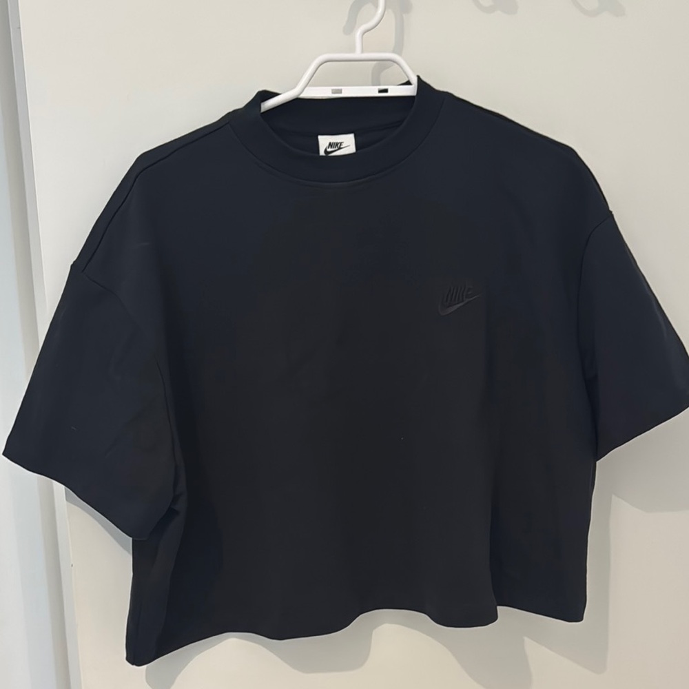 Nike Black Short Sleeve Crop Tee